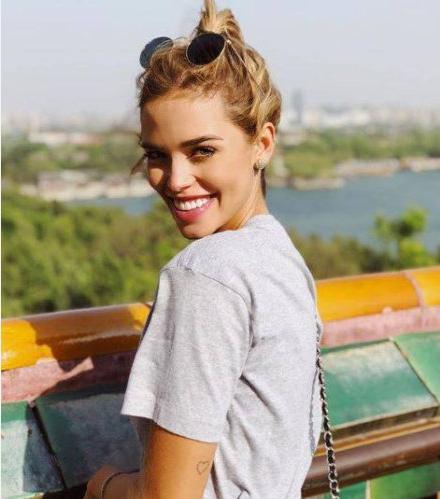 卡卡球员与前妻,足球巨星卡卡前妻