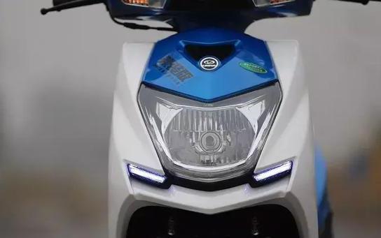 国产“最帅气踏板车”,标配ABS,最高极速108Km,价格却扎心了