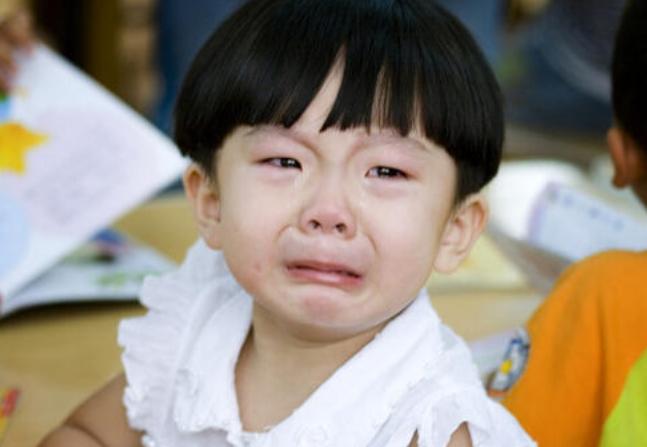 孩子走路屁股扭扭,孩子走路扭屁股怎么纠正