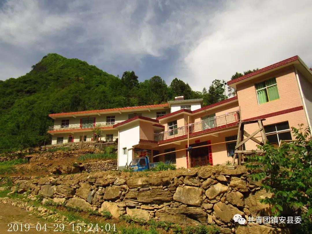 天池塔云山,塔云山