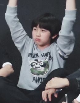 黄子韬王一博101创造营,创四选手撞脸王源