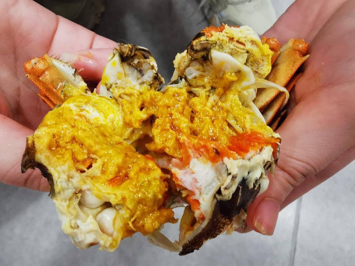 母蟹和公蟹开春后哪个好吃,母蟹和公蟹哪个好吃鲜活