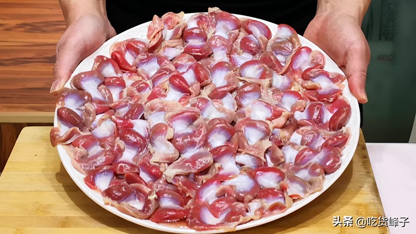 辣炒鸡胗怎么做鸡胗不硬,尖椒炒鸡胗怎么炒又嫩又好吃