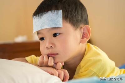 孩子退烧物理降温是热水还是凉水,怎样给老人物理降温退烧最快