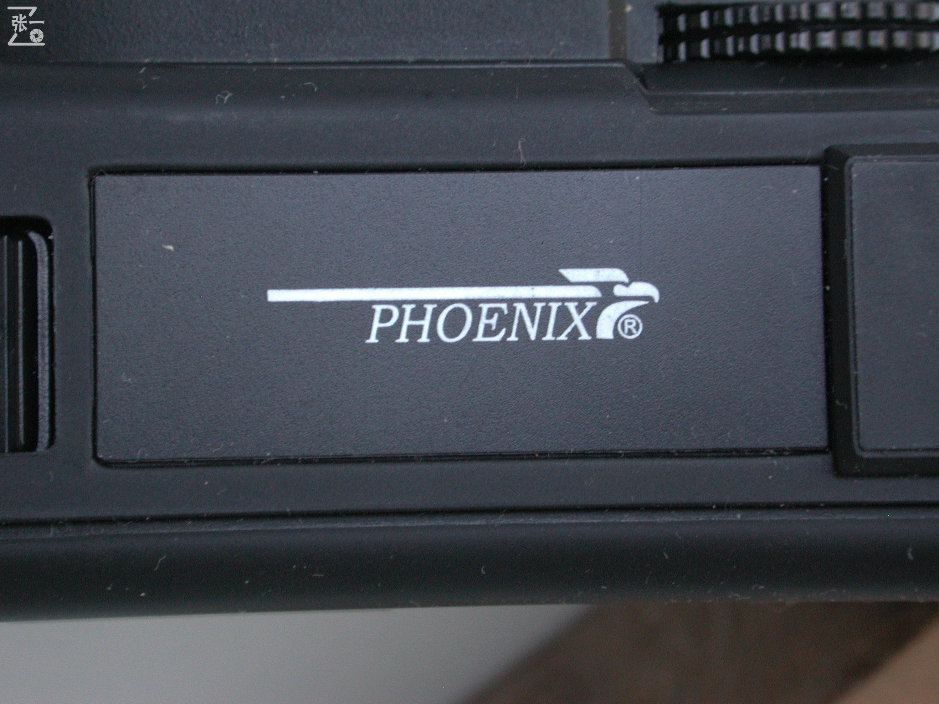 上海海鸥为美国贴牌生产的PhoenixP-5000单反相机