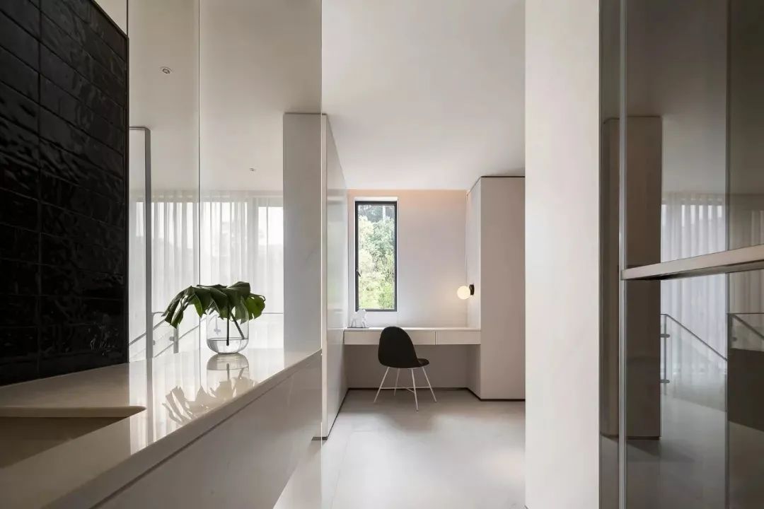 极简小户型装修25方复式,极简风格小复式