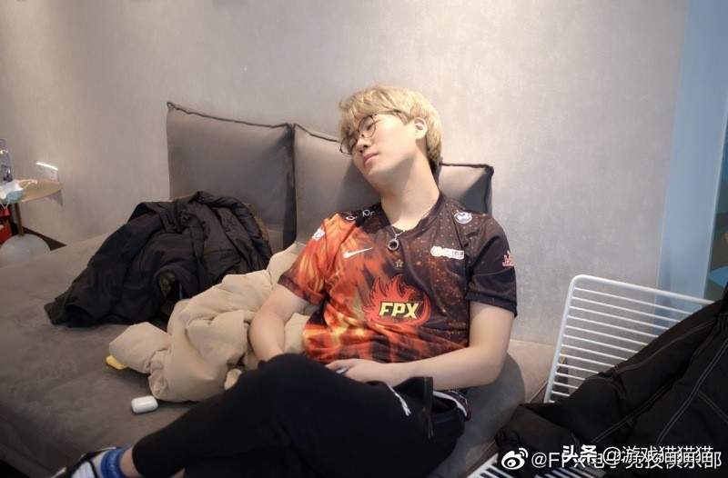 lpl新赛季阵容被曝,lpl新队服edg