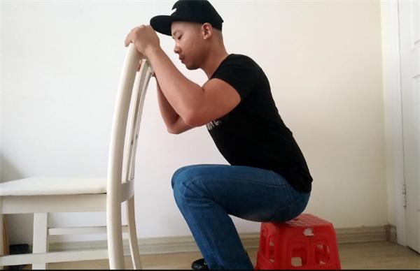 下蹲不全怎么练杠铃深蹲,单腿深蹲无法下蹲解决方法