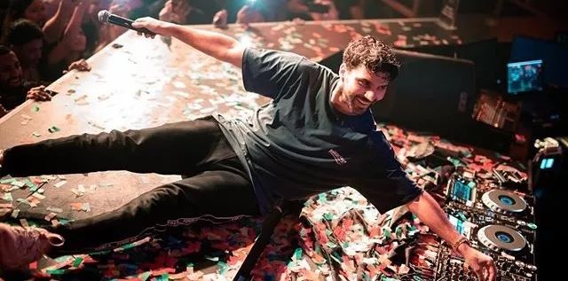 9月12日，百大DJ第12名3叔R3hab就在呼和浩特市迈阿密酒吧