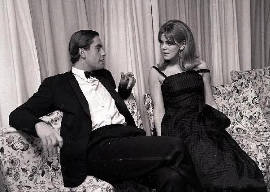 她是永远的“英伦玫瑰”，赢得了全英国的尊重，却输给情敌卡米拉