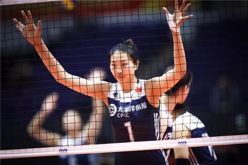 中意女排比赛,中国女排三比二战胜意大利袁心玥