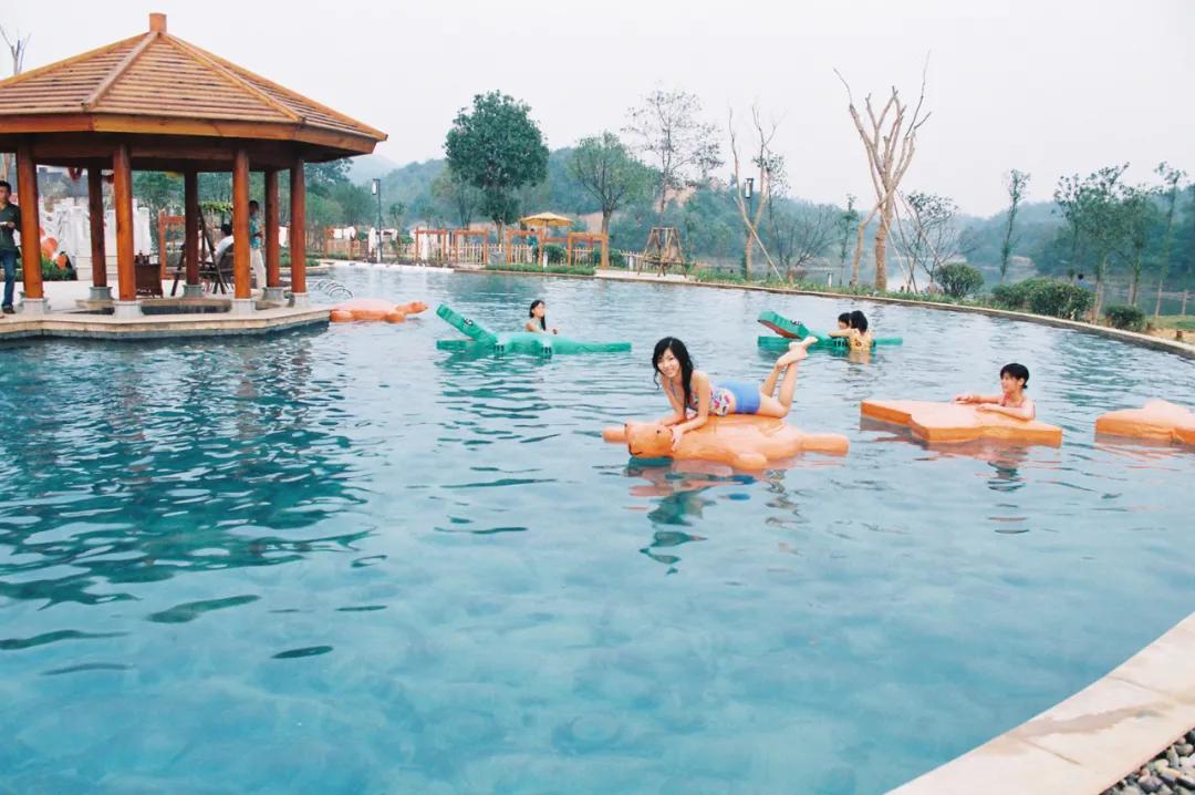 咸宁9月份适合去泡温泉么,泡温泉的旅游地方