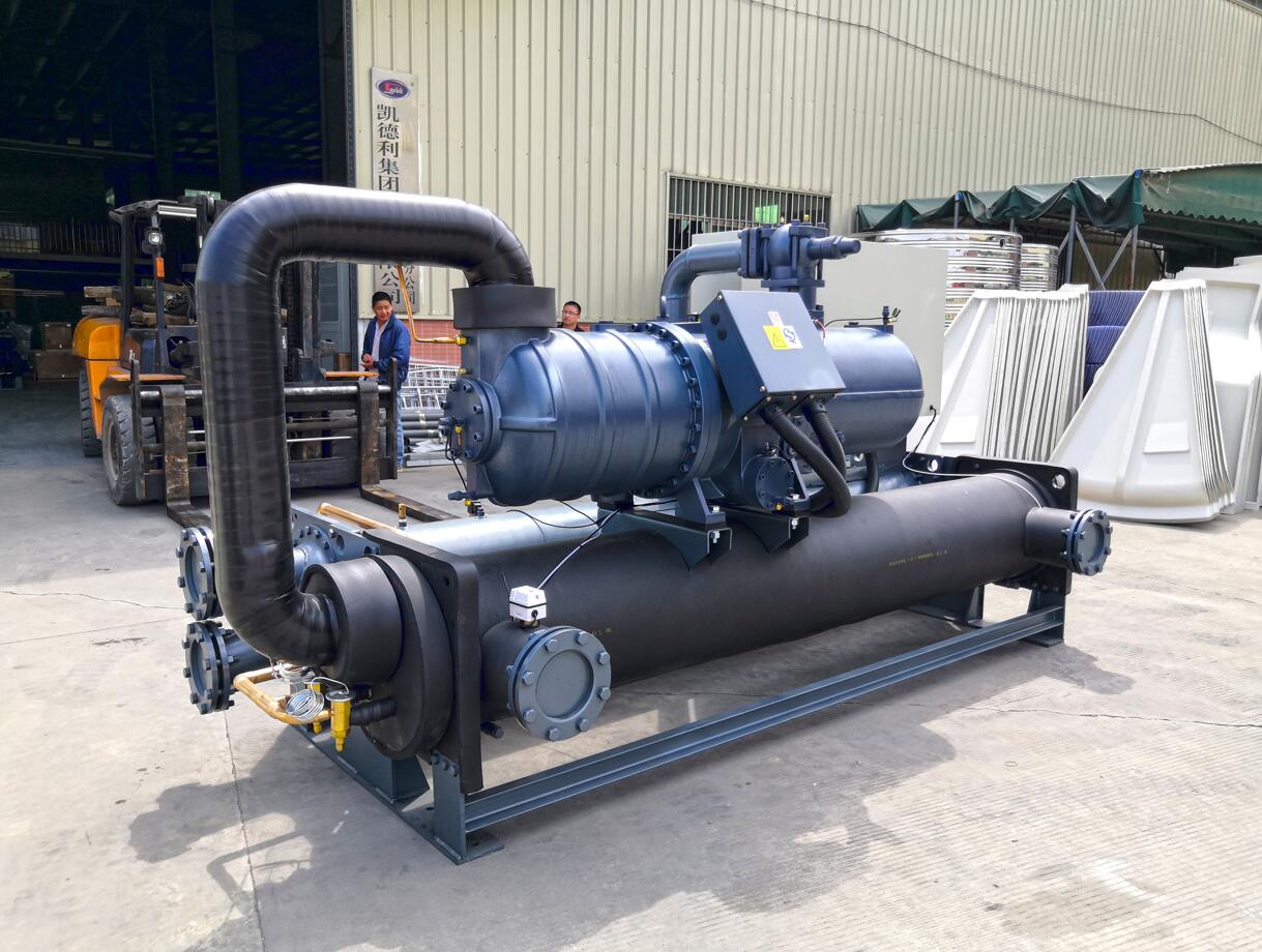 工业用冷水机怎么选择合适的型号,工业冷水机蒸发器在哪里