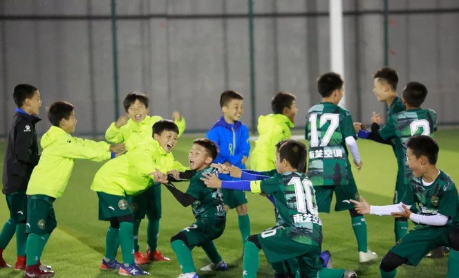 绿城青训和鲁能青训,中国足球青训学校哪个好