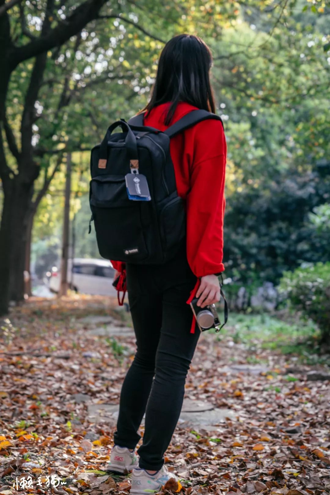 低调且实用,妹子通勤也能背——tomtocA60双肩包测评