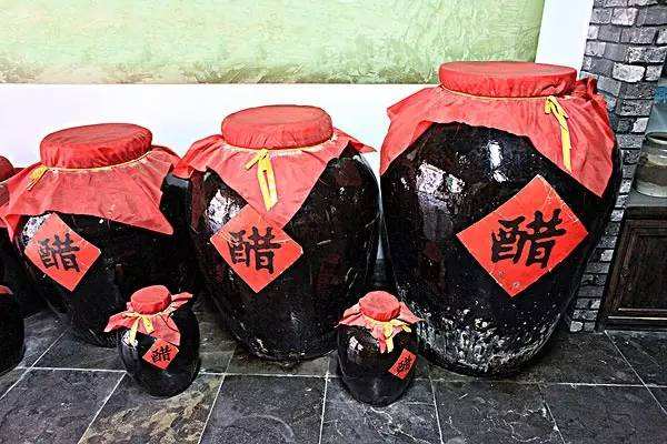 农村蛇多怎么能赶走蛇怕什么,夏天来了蛇出没