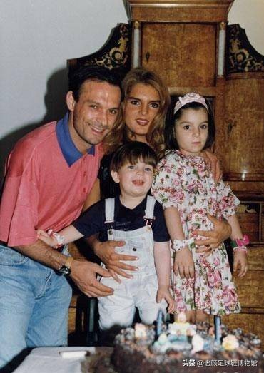 世界第一身价给世界杯金靴带绿帽，遭现世报，米兰千万美元打水漂