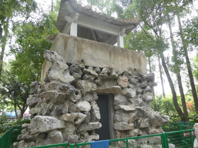 租界公园、跑狗场、卷烟厂，这条马路“活化石”太多