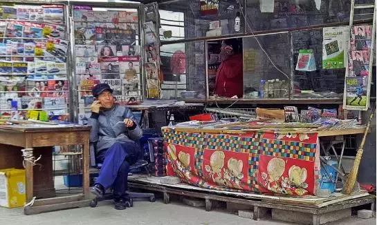 “羡慕”隔壁的鸡蛋灌饼摊!城市里的报刊亭,如何实现华丽转身?