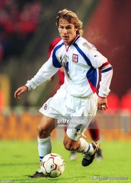 真不比齐达内差，捷克铁人也曾在欧洲优胜者杯决赛天外飞仙制胜