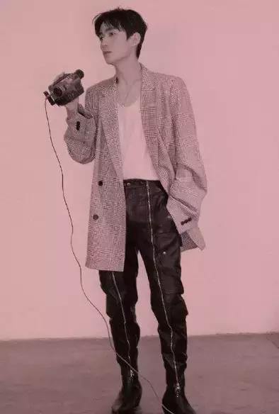 蔡徐坤哥哥衣服品牌是什么,蔡徐坤的服装品牌叫啥