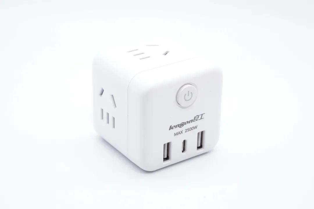 iphone13到底该不该买原装充电器,iphone13有没有充电器