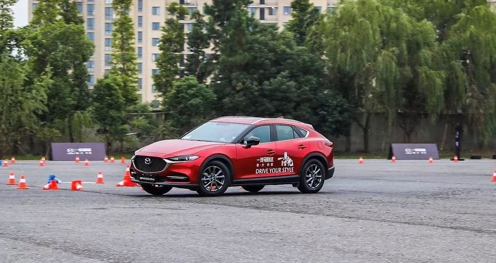 马自达试驾视频2020cx-4,马自达cx-4新款优点与缺点