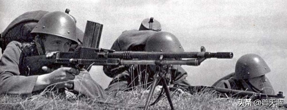 国军zb26捷克式轻机枪,捷克式轻机枪zb26有30发弹匣的吗