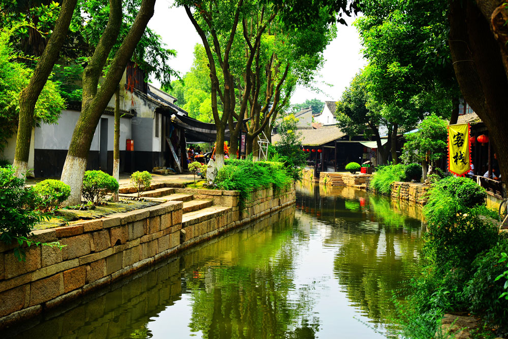 苏州的千年古镇被誉为六大古镇,苏州水乡周庄古镇