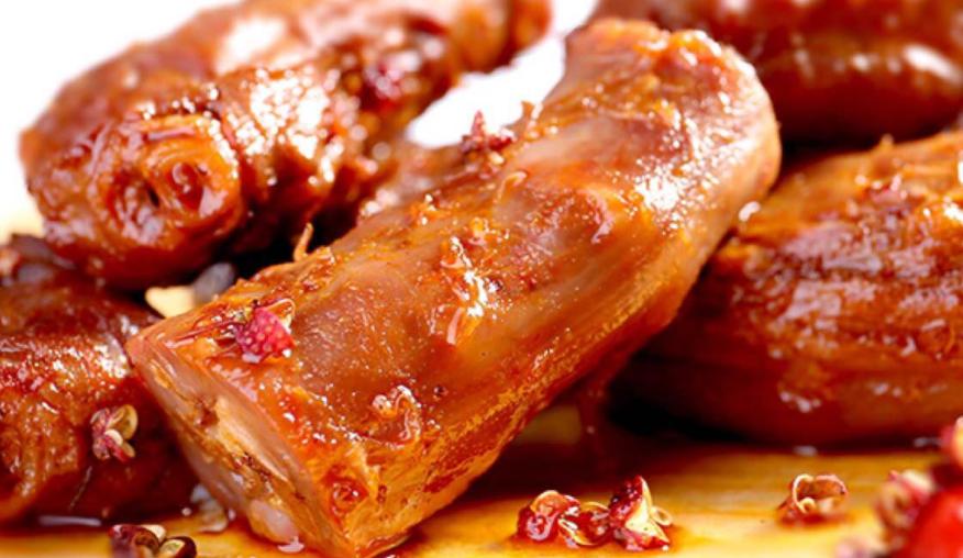 奇才戴文军，靠“偷师”反超周黑鸭，年赚40亿，全国门店上万家