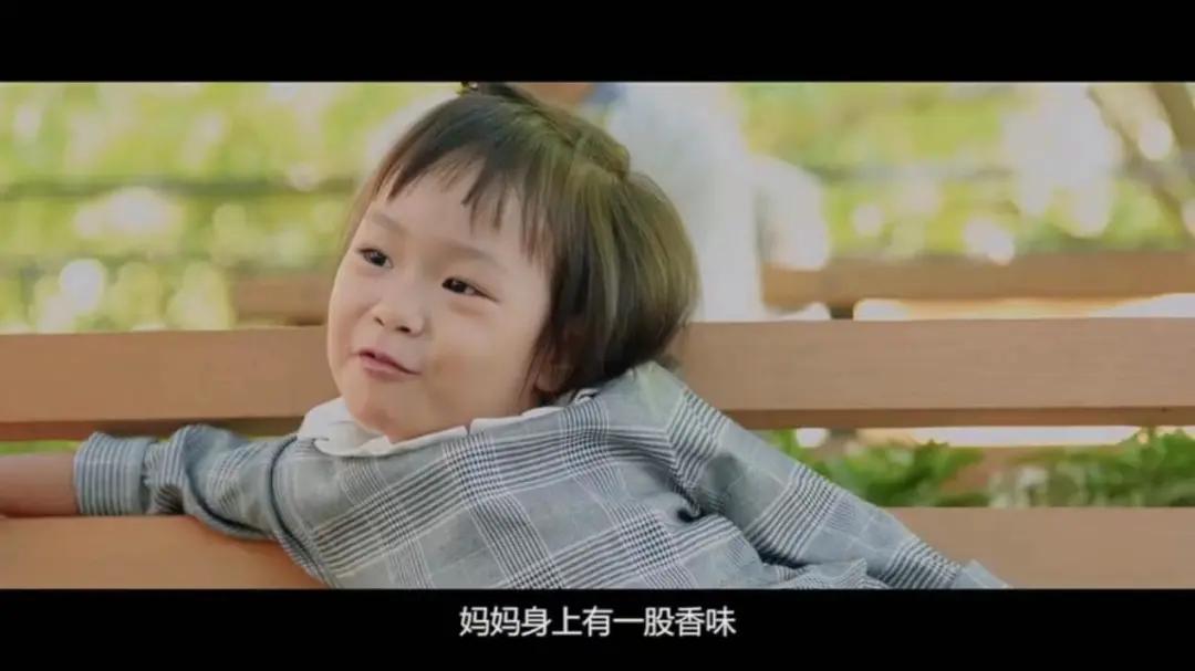 女童被妈妈饿成干尸,亲爸狂扇婴儿巴掌:你不知道,孩子有多爱你