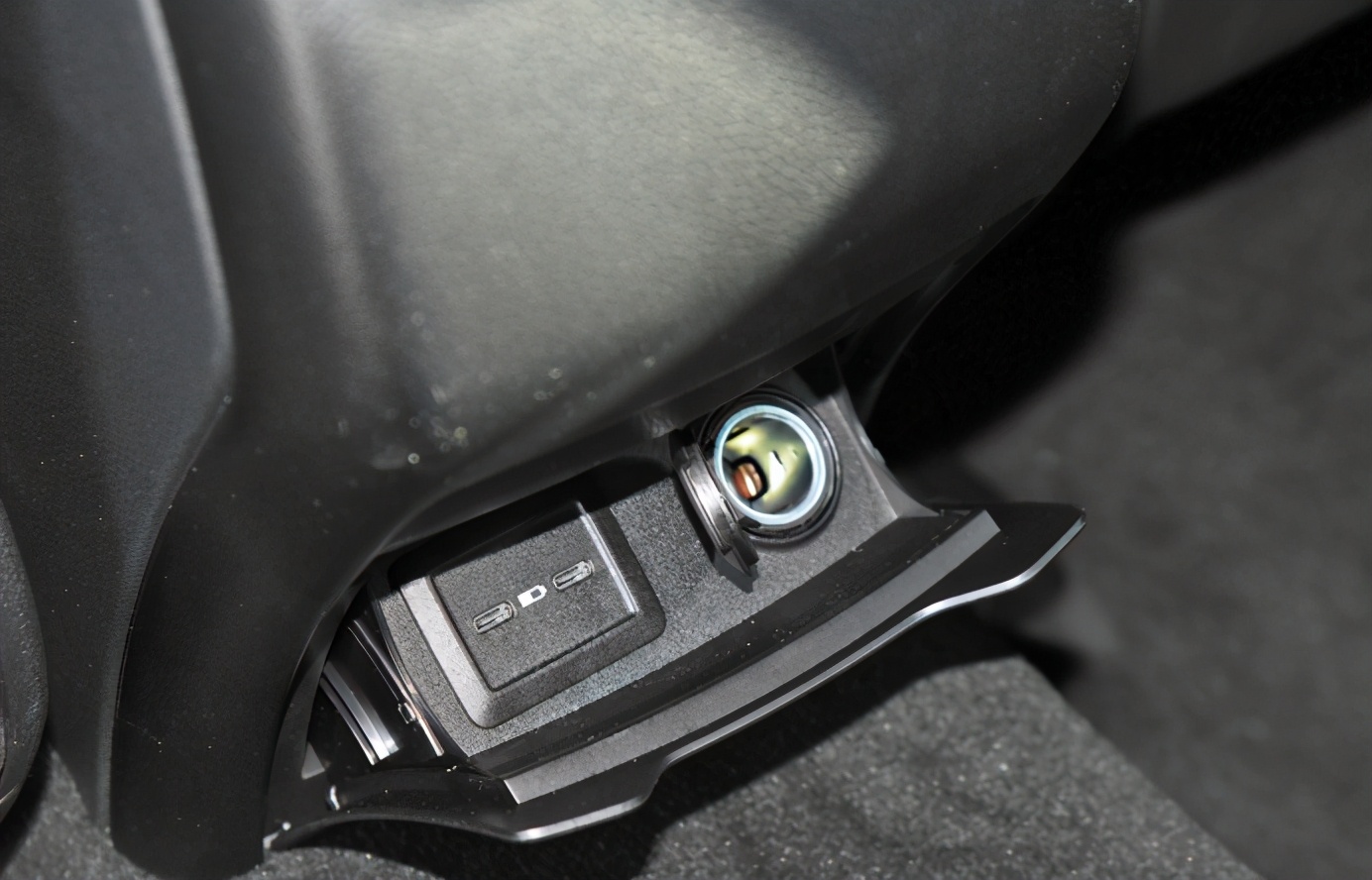 奔驰glc全新2024款还会降价吗,glc月销量