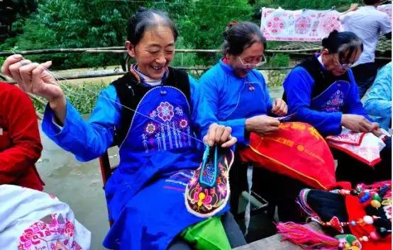 欢迎全国各地朋友到四川旅游做客,欢迎全国各地的朋友们来四川做客