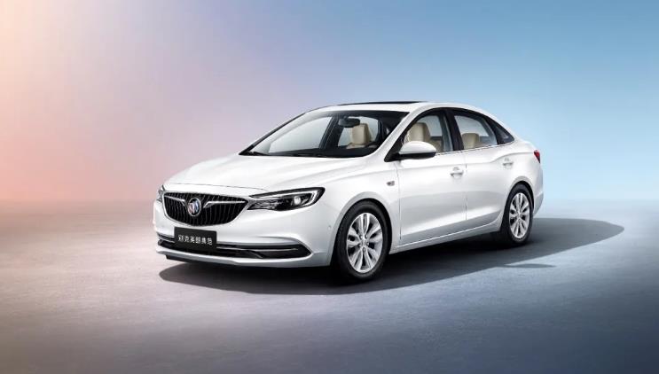 别克英朗售价11.99万元-12.59万元