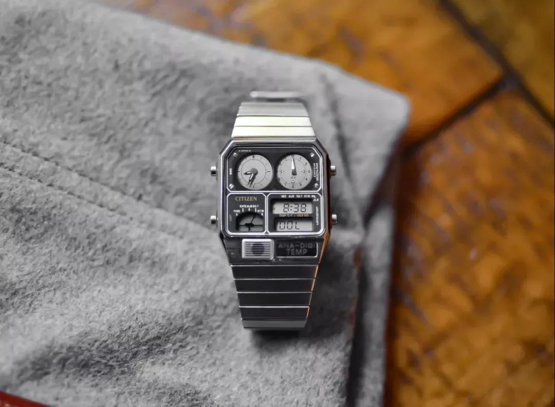 两三千买电子手表还是机械手表,两三千推荐天梭还是西铁城