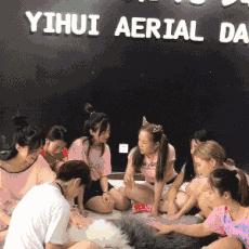 终于下班了搞笑gif图片,搞笑gif上班的时候打瞌睡尴尬了吧