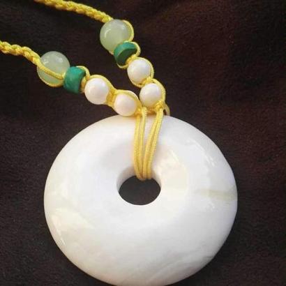 佛教七宝之砗磲的意义,佛家七宝之首砗磲的功效