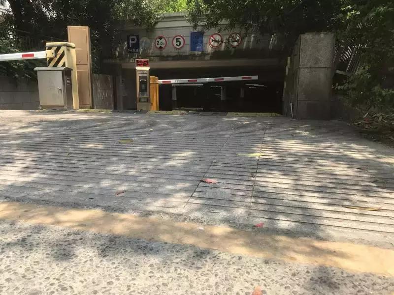 没有业委会怎么涨物业费,小区业委会主动要求提高物业费