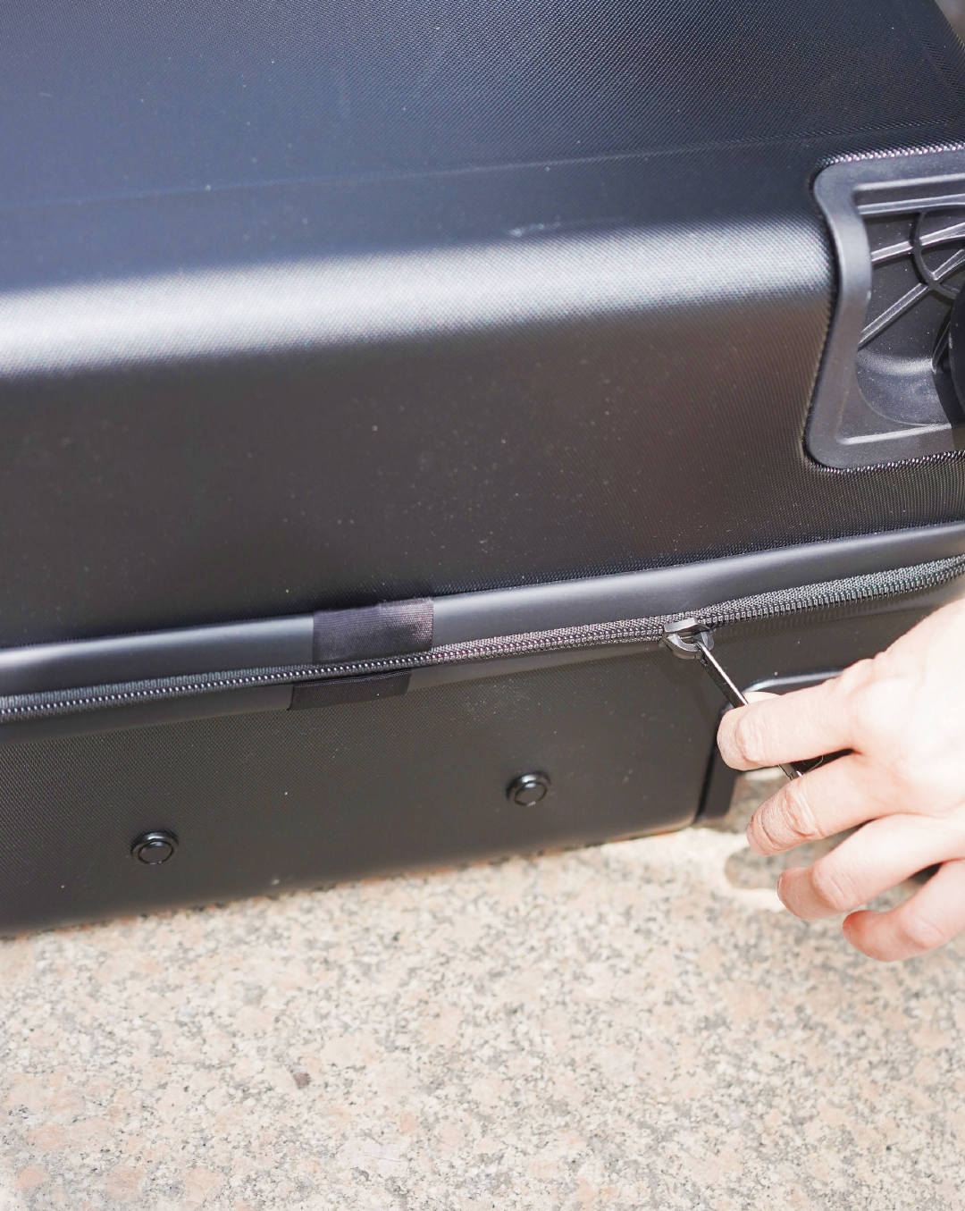 24寸地平线8号行李箱对比20寸评测,地平线8号行李箱24寸能装多少东西