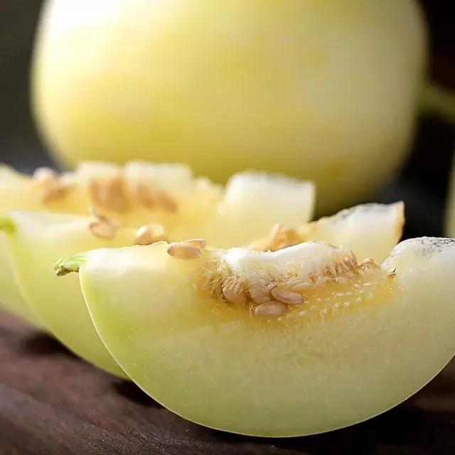 喀什比较好的烤羊肉店,喀什烤羊肉最好吃的地方