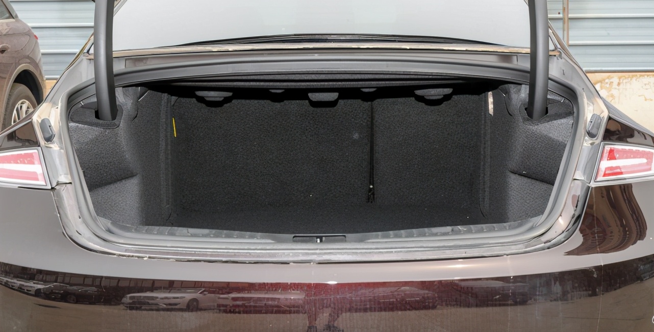 13万公里左右林肯mkz值得入手吗,25万买辆二手林肯大陆值得吗