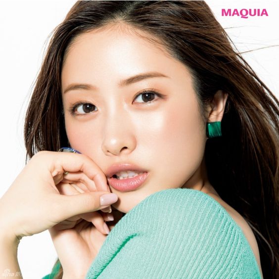 遮黑眼圈和泪沟具体方法和步骤,遮黑眼圈和泪沟的正确使用方法