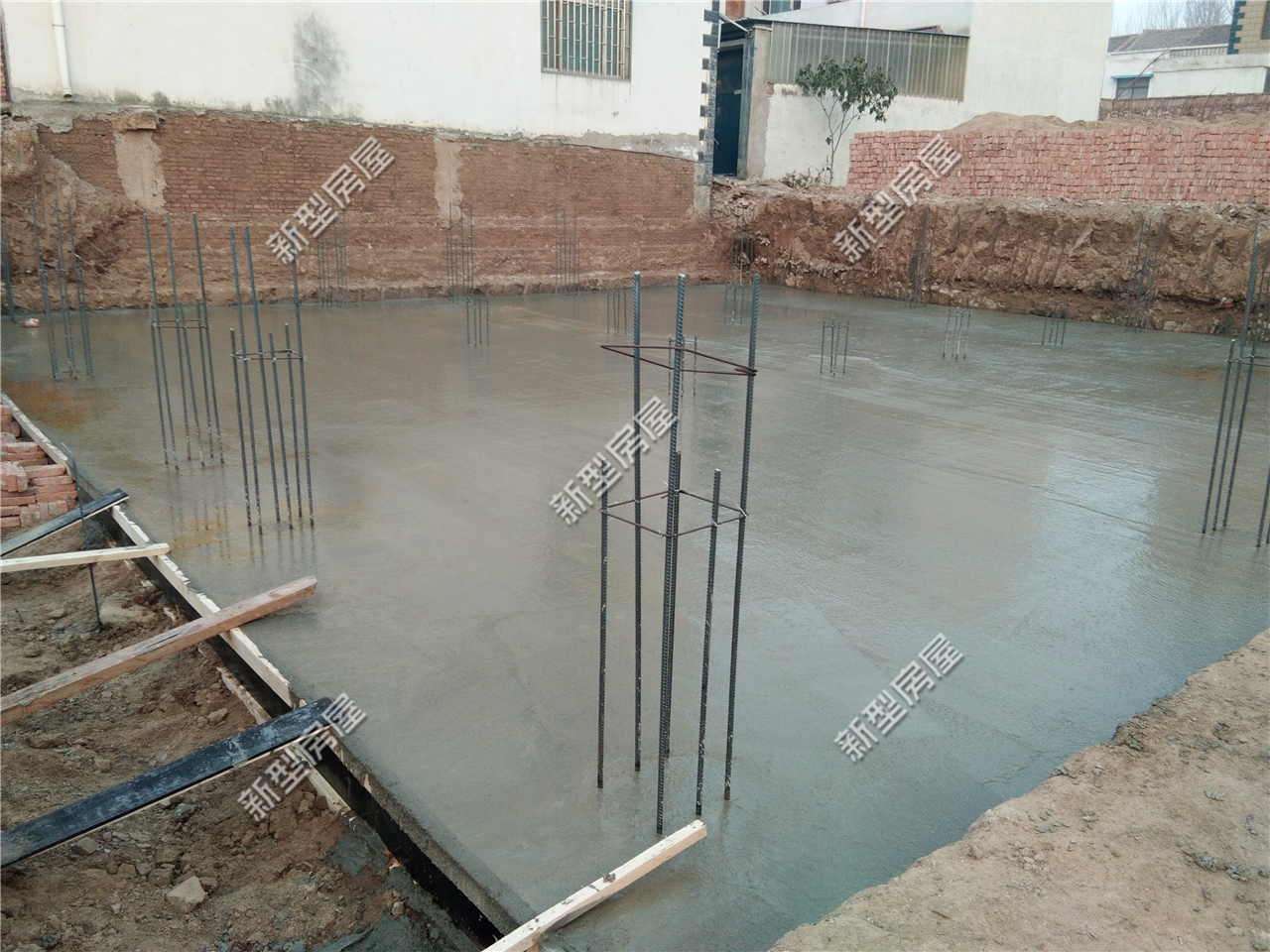 农村盖房地基要挖多深？地梁基础如何做？用什么材料好？