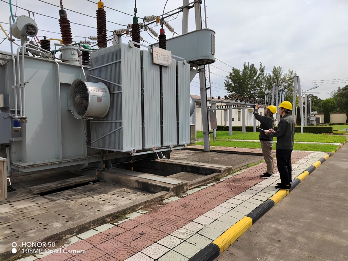 供电公司备战雷雨天气,供电公司应对突发强对流天气