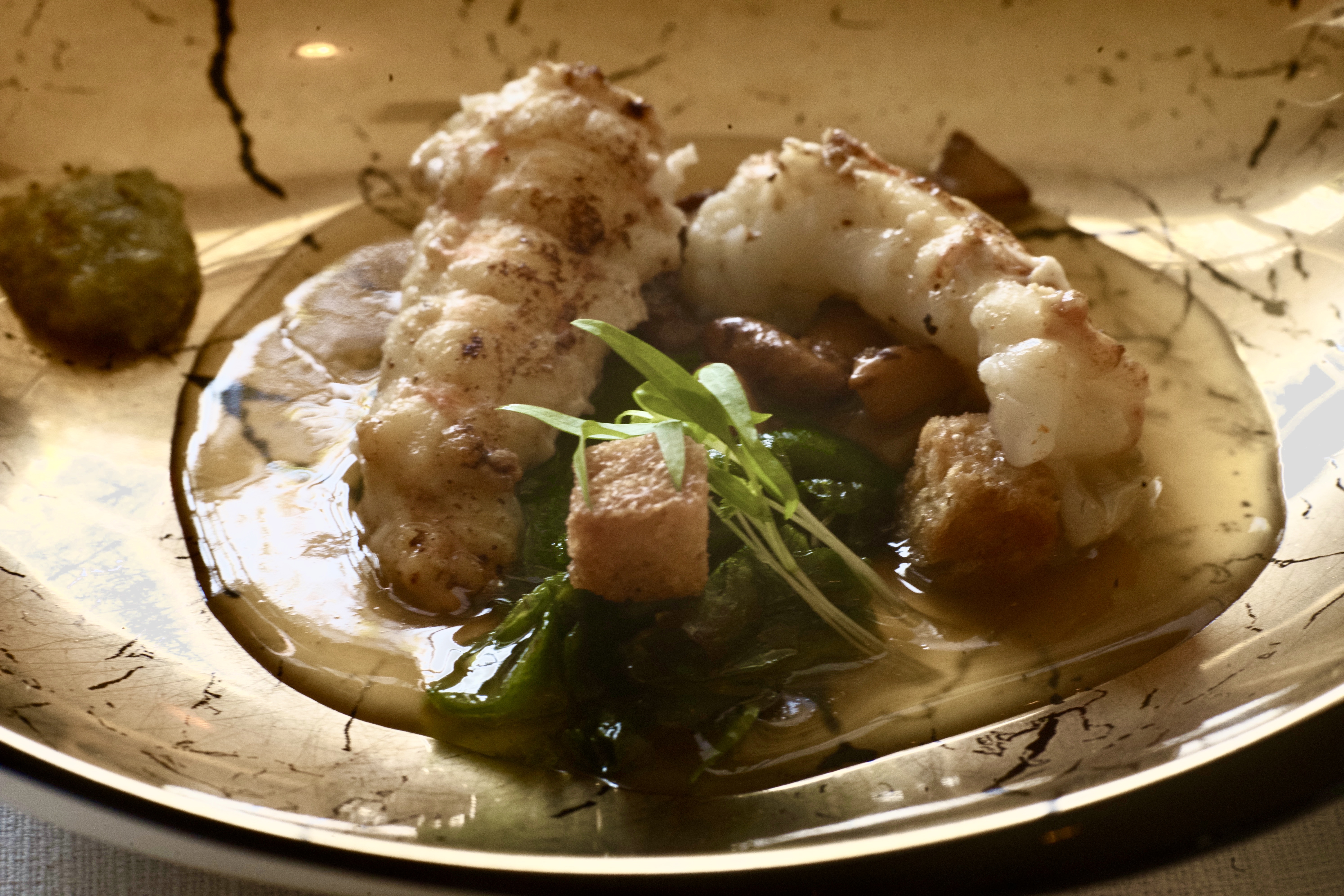 去台中，品赏世界最美女厨师的大董专享菜单