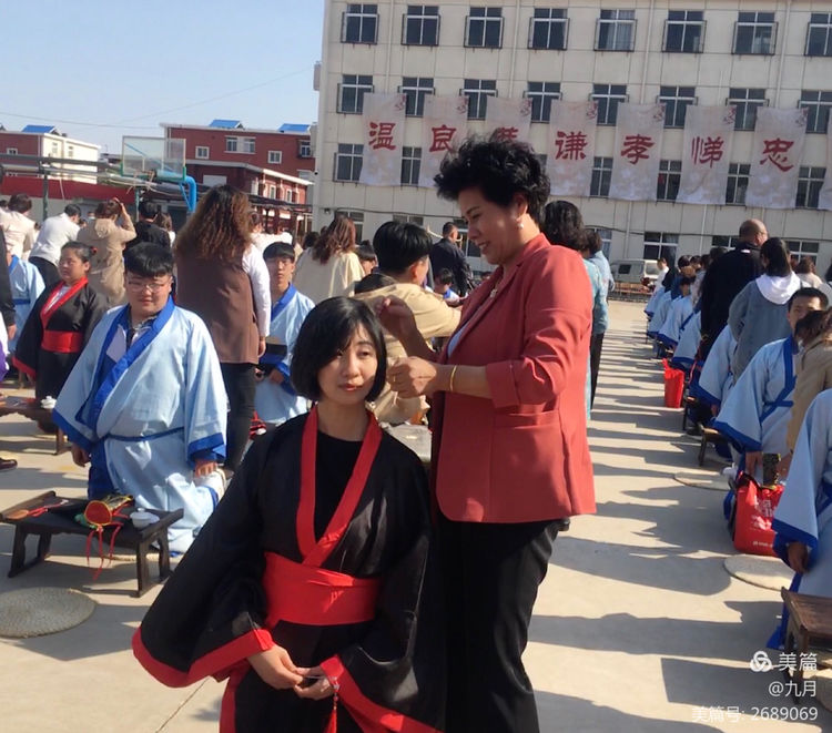 大港八中视频,大港男生十八岁成人仪式