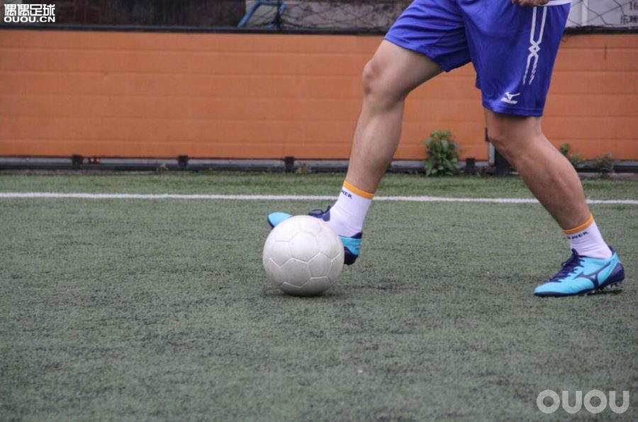 美津浓tf中端足球鞋推荐,美津浓足球鞋morelianeo3实测