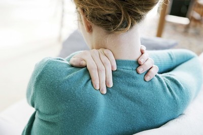 高枕无忧为什么垫了六个枕头,长期枕高枕头睡觉会怎样