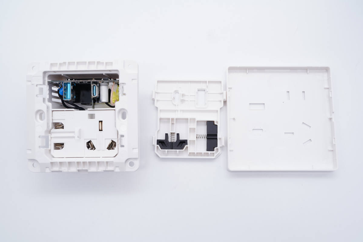 公牛快充多功能插座怎么样,插座一哥最新上市消息