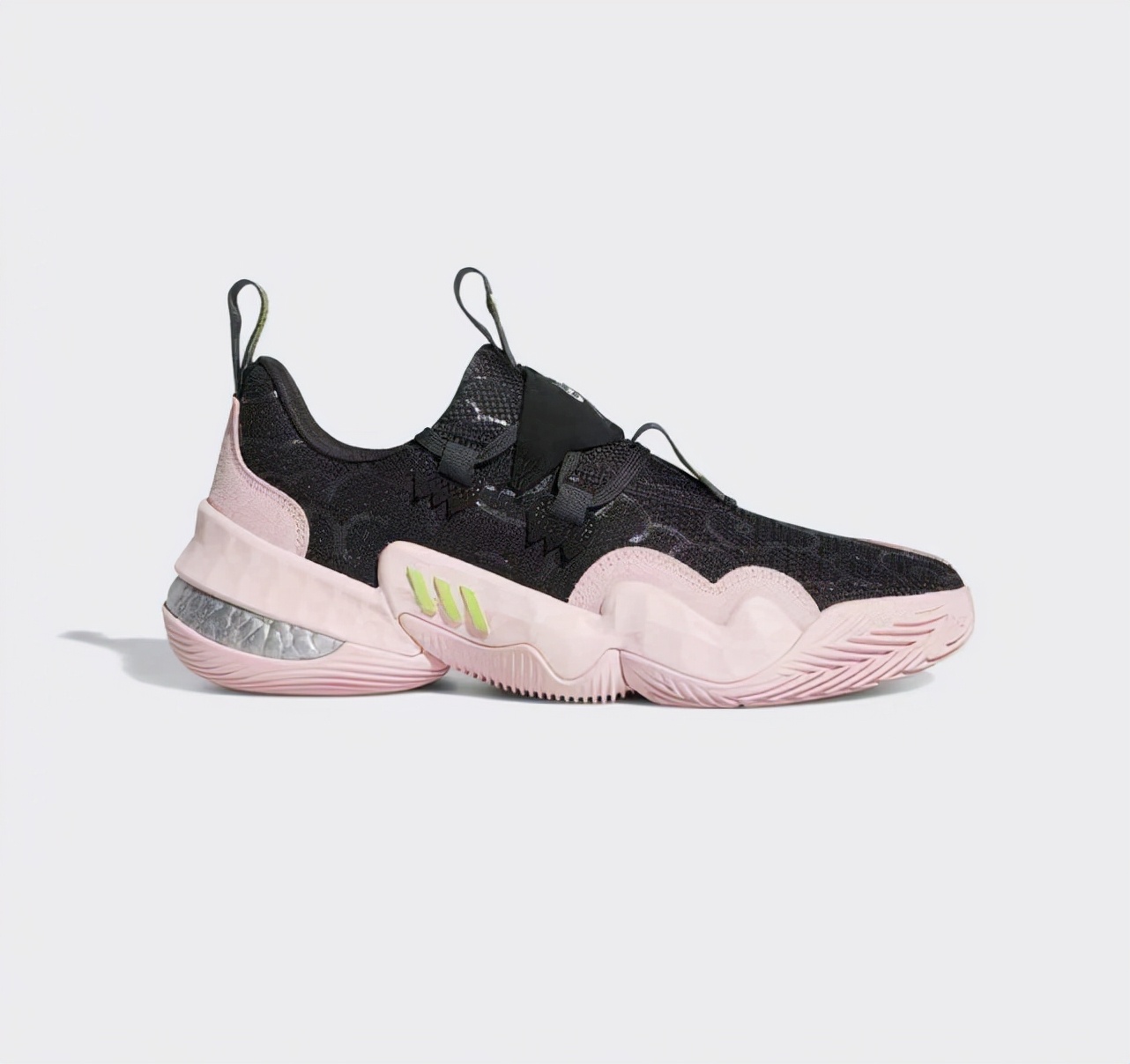 一周打三次球外场篮球鞋耐克,阿迪达斯一周鞋